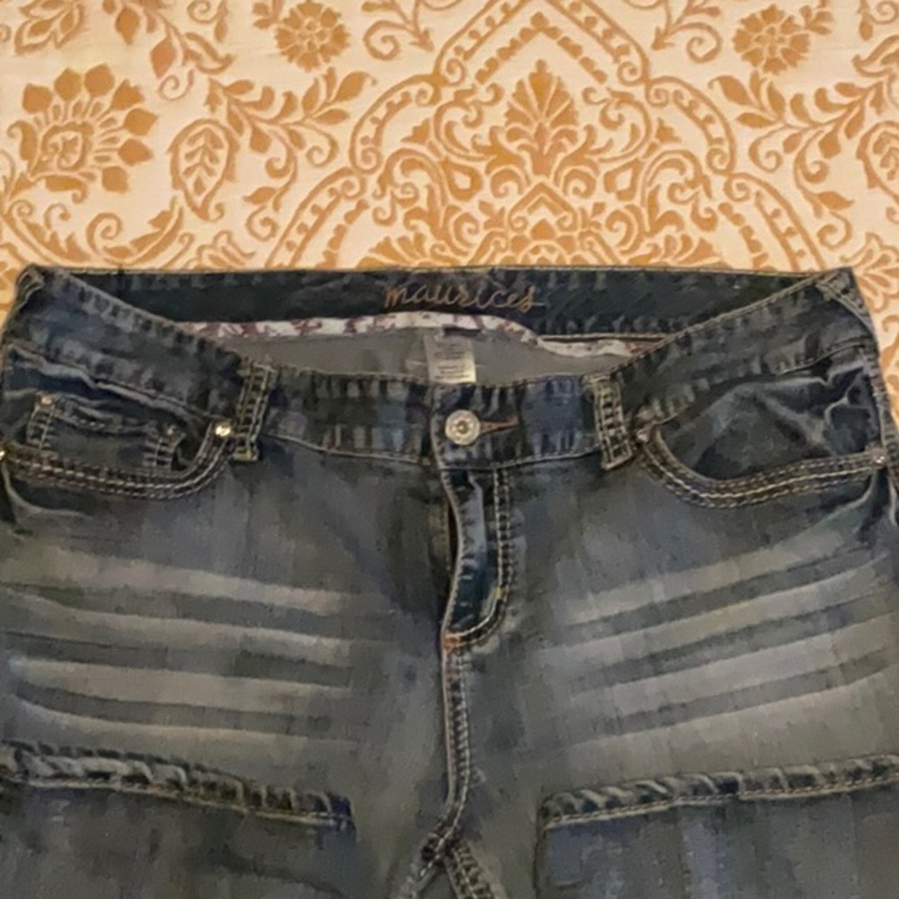 Women’s cropped jeans